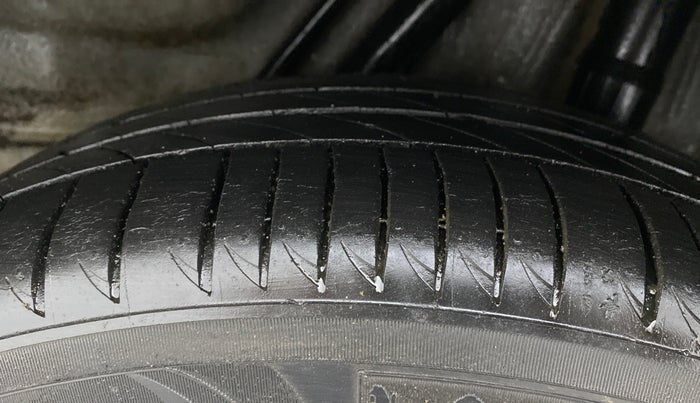 2017 Honda BR-V 1.5L I-VTEC S, Petrol, Manual, 54,549 km, Left Rear Tyre Tread