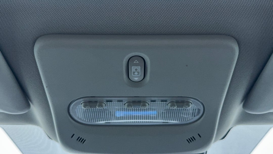 On-Roof Controls/Sunglass holder