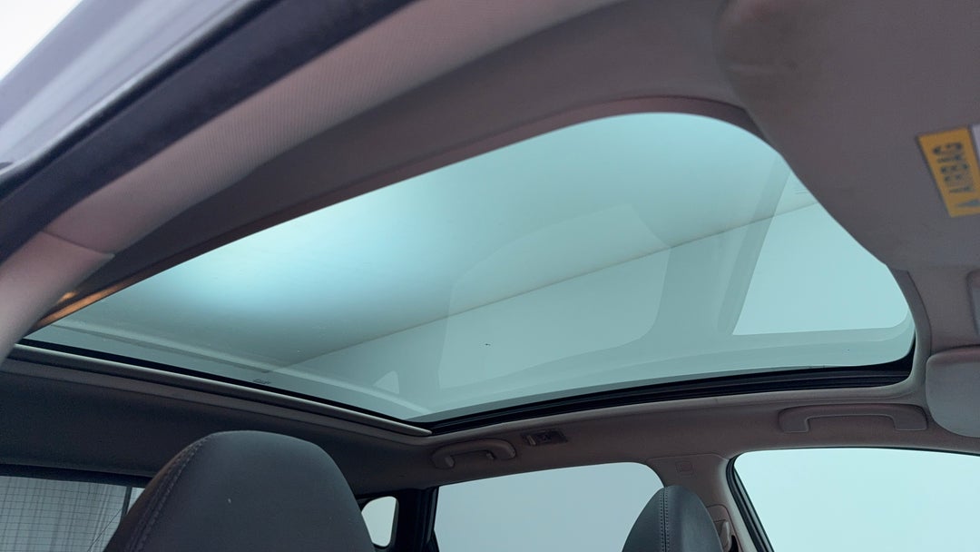 Interior Sunroof/Moonroof