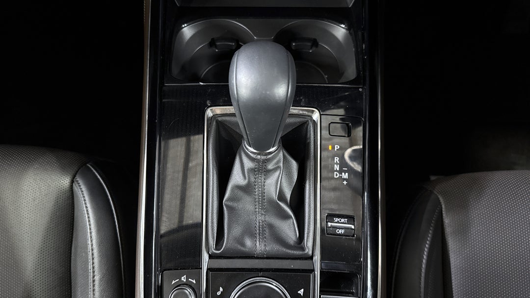 2024 Mazda CX-30 G20 Touring (FWD), Automatic, 17400 km, Gear Lever 