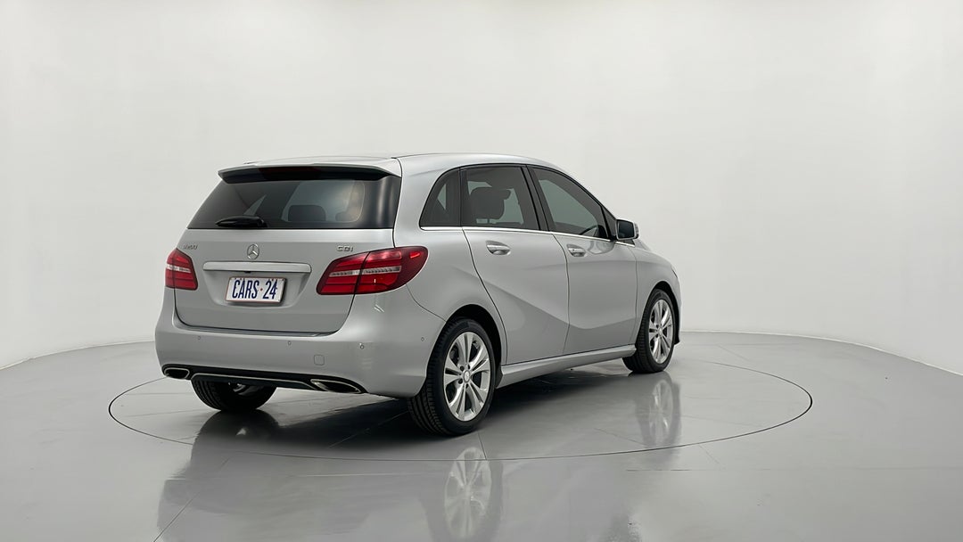 Right Back Diagonal (45- Degree) View