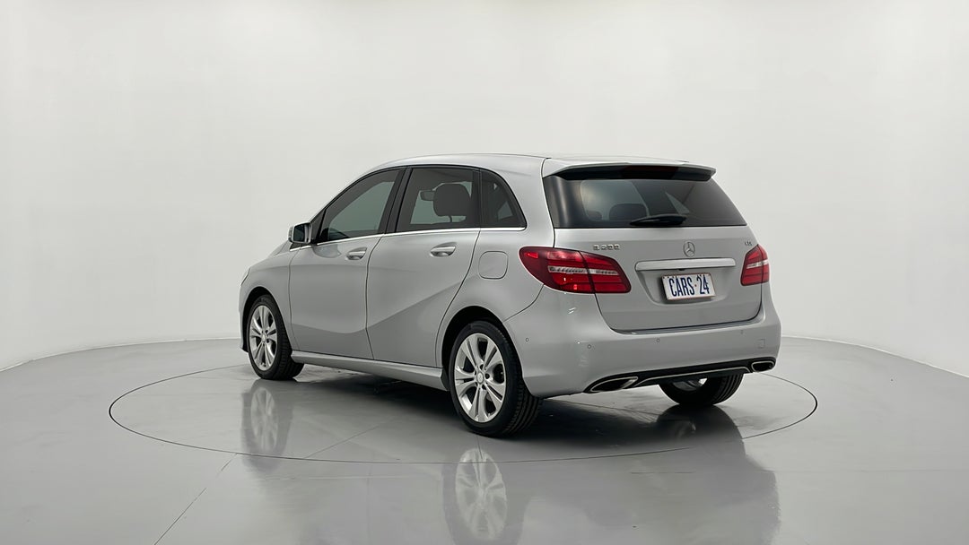 Left Back Diagonal (45- Degree) View