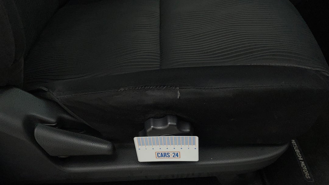 Seats Front LHS Wear