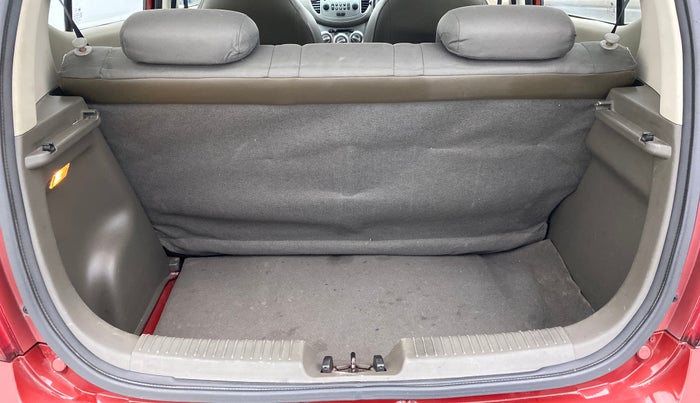 2013 Hyundai i10 SPORTZ 1.2 KAPPA2, Petrol, Manual, 37,225 km, Boot Inside