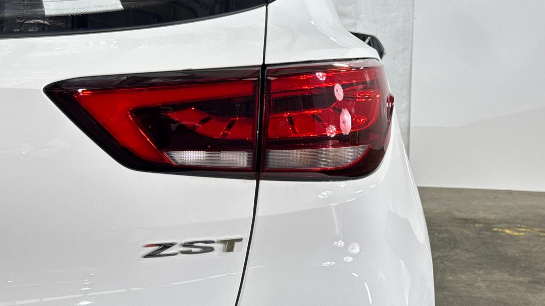 2021 MG Zst Essence, Automatic, 33251 km, Badge (Boot Right Side)