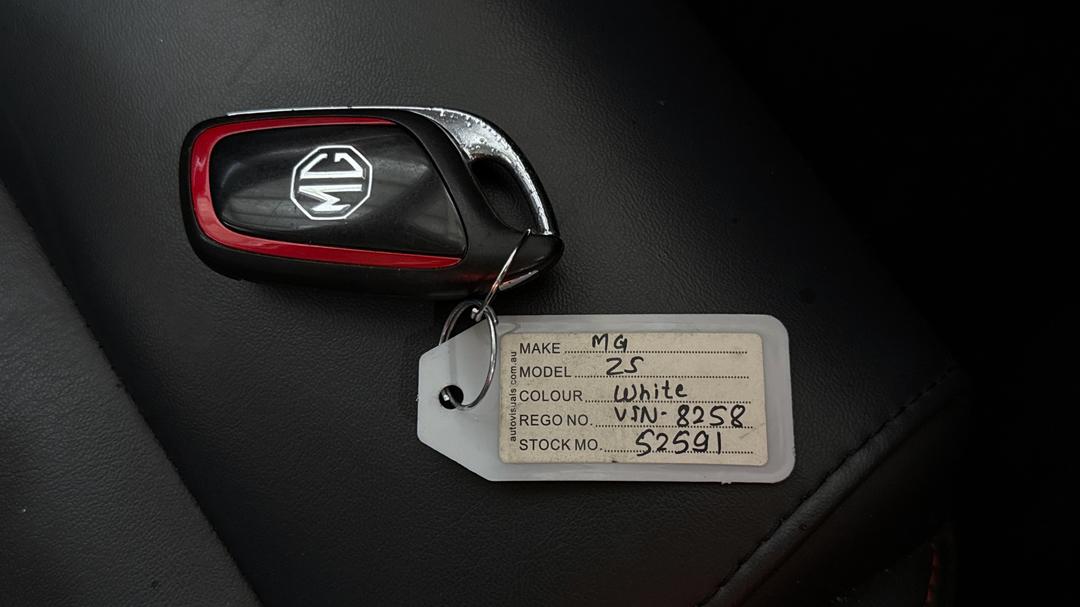2021 MG Zst Essence, Automatic, 33251 km, Key Close-up
