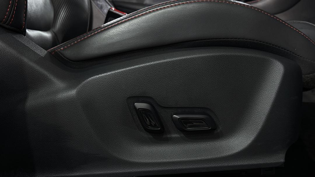2021 MG Zst Essence, Automatic, 33251 km, Drivers Side Adjustment Panel