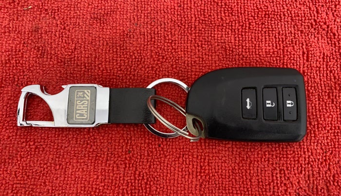 2018 Toyota YARIS VX CVT, Petrol, Automatic, 21,284 km, Key Close Up