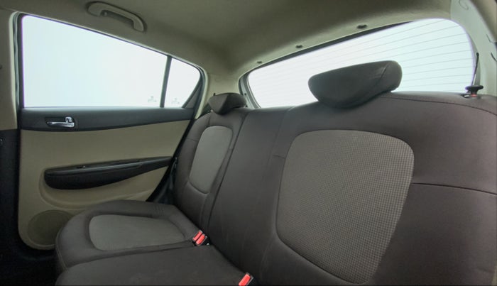 2013 Hyundai i20 SPORTZ 1.2 VTVT, Petrol, Manual, 54,745 km, Right Side Rear Door Cabin