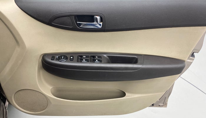 2013 Hyundai i20 SPORTZ 1.2 VTVT, Petrol, Manual, 54,745 km, Driver Side Door Panels Control