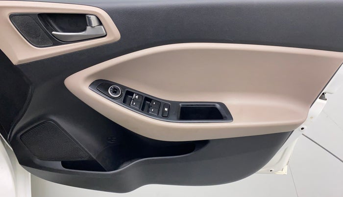 2014 Hyundai Elite i20 MAGNA 1.4 CRDI, Diesel, Manual, 82,697 km, Driver Side Door Panels Controls