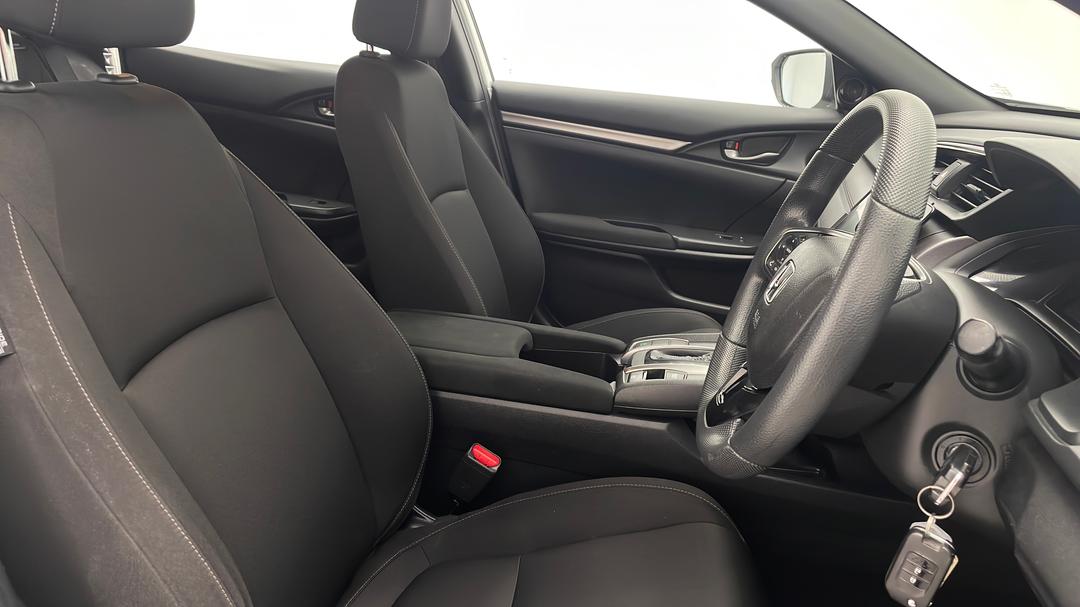 2018 Honda Civic Vti, Automatic, 79362 km, Right Side Front Door Cabin View