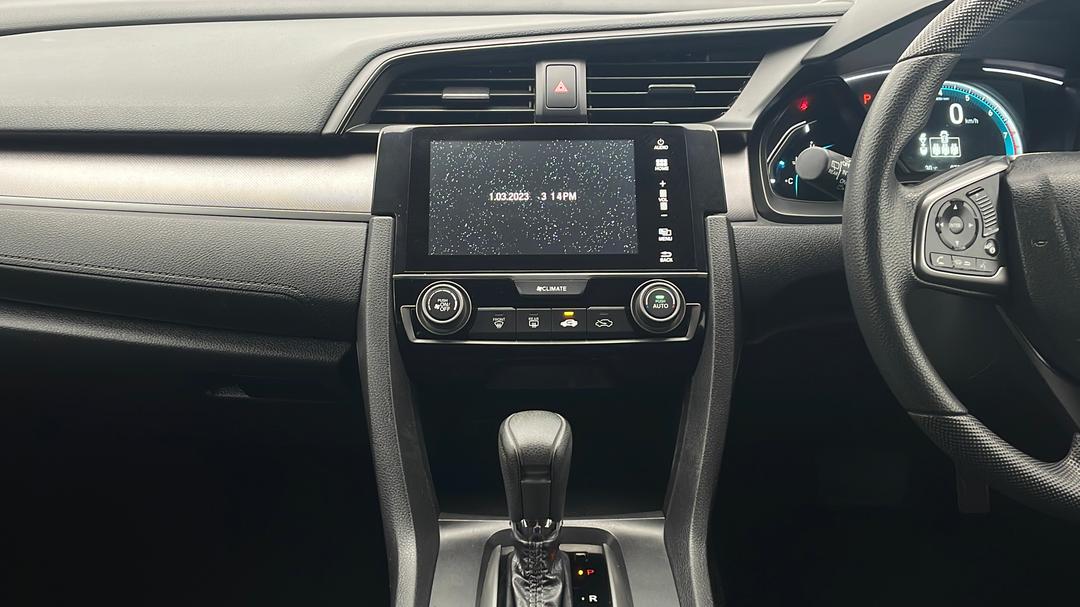 2018 Honda Civic Vti, Automatic, 79362 km, Center Console