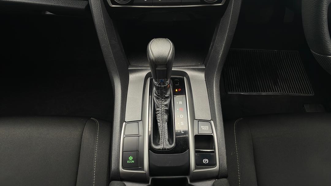 2018 Honda Civic Vti, Automatic, 79362 km, Gear Lever 