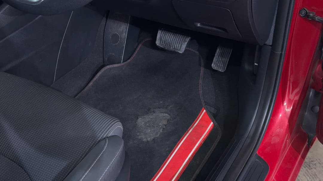 2019 Kia Cerato S, Automatic, 134434 km, Pedals and Footmat