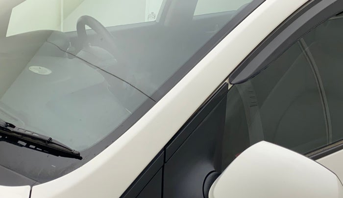 2018 Hyundai Grand i10 ASTA 1.2 KAPPA VTVT, CNG, Manual, 86,808 km, Left A pillar - Paint is slightly faded