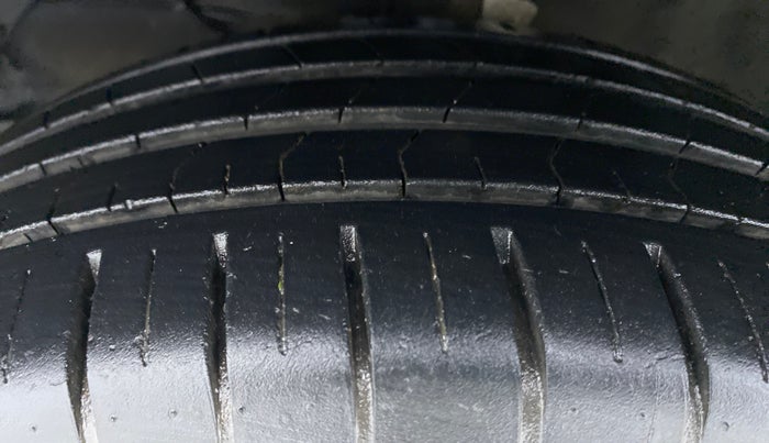 2018 Maruti Baleno ZETA 1.2 K12, Petrol, Manual, 29,412 km, Left Front Tyre Tread