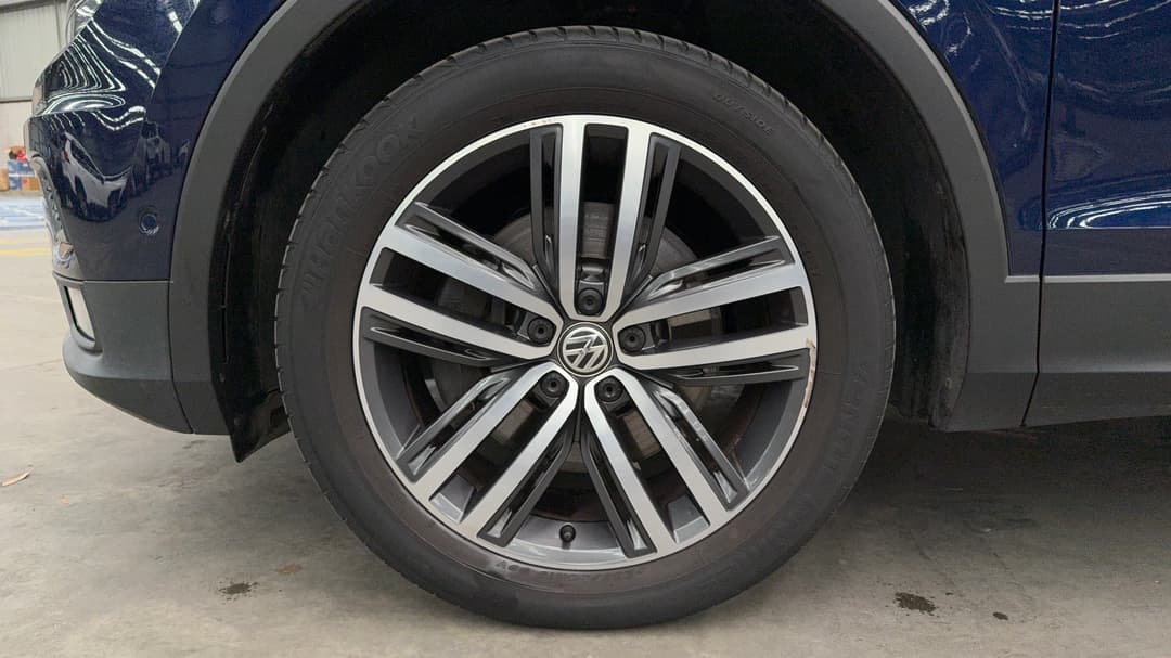 2018 Volkswagen Tiguan 162 Tsi Highline, Automatic, 91403 km, Left Front Wheel