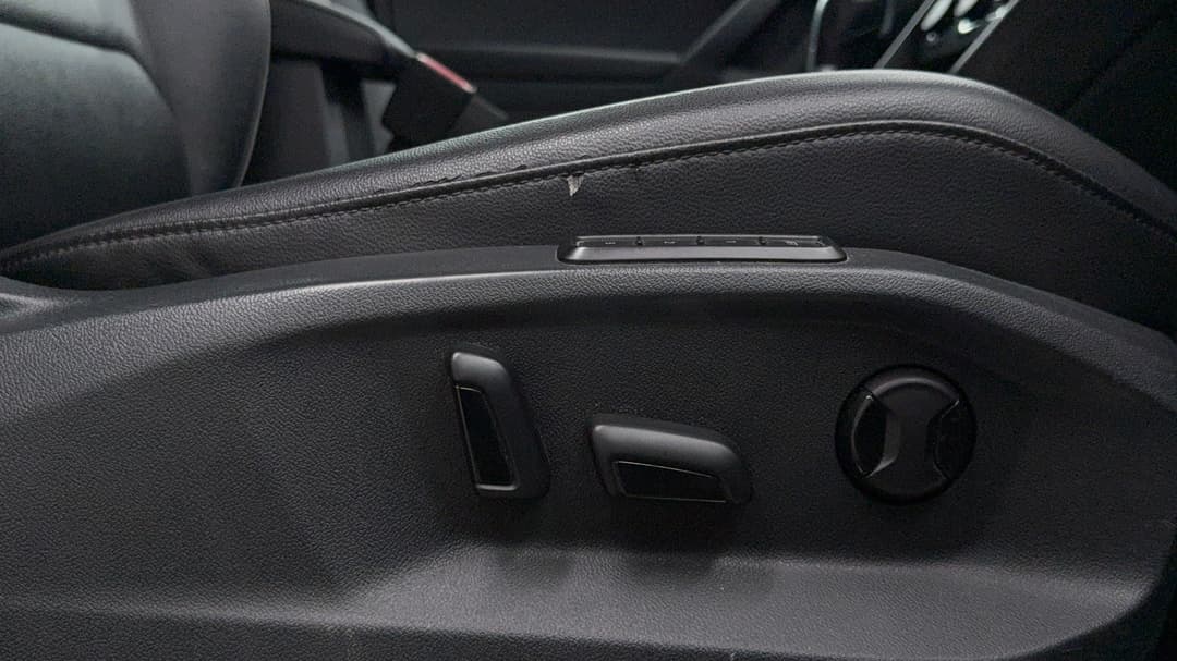 2018 Volkswagen Tiguan 162 Tsi Highline, Automatic, 91403 km, Drivers Side Adjustment Panel