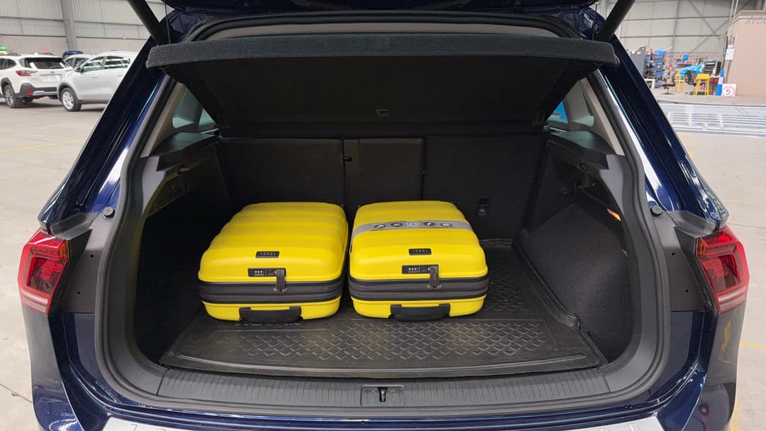 2018 Volkswagen Tiguan 162 Tsi Highline, Automatic, 91403 km, Boot Inside View with Luggage