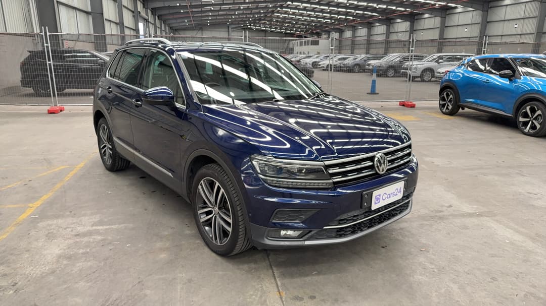 2018 Volkswagen Tiguan 162 Tsi Highline, Automatic, 91403 km, Right Front Diagonal (45- Degree) View