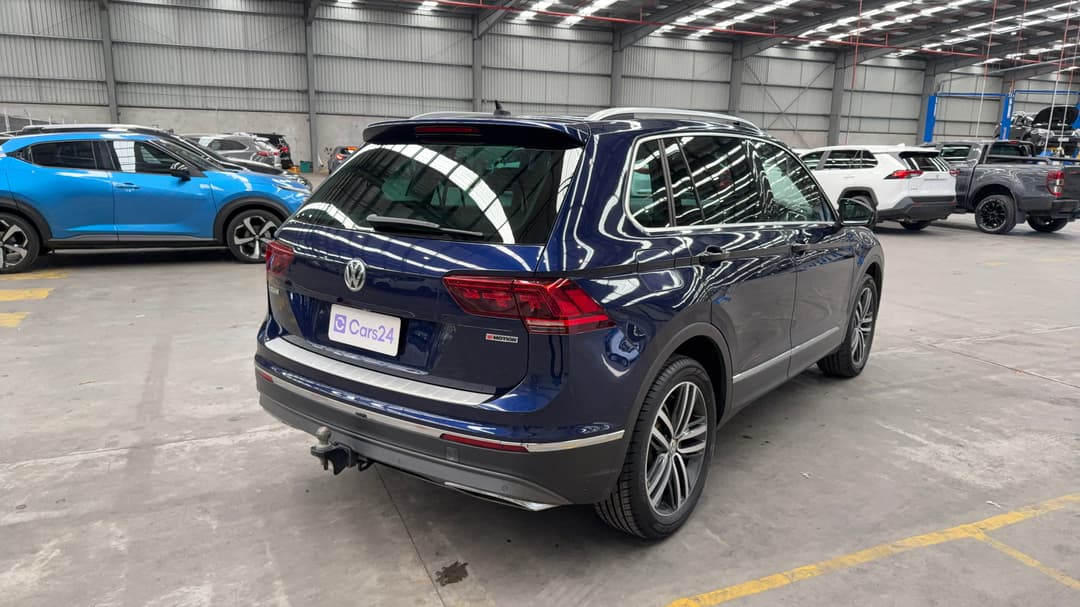 2018 Volkswagen Tiguan 162 Tsi Highline, Automatic, 91403 km, Right Back Diagonal (45- Degree) View