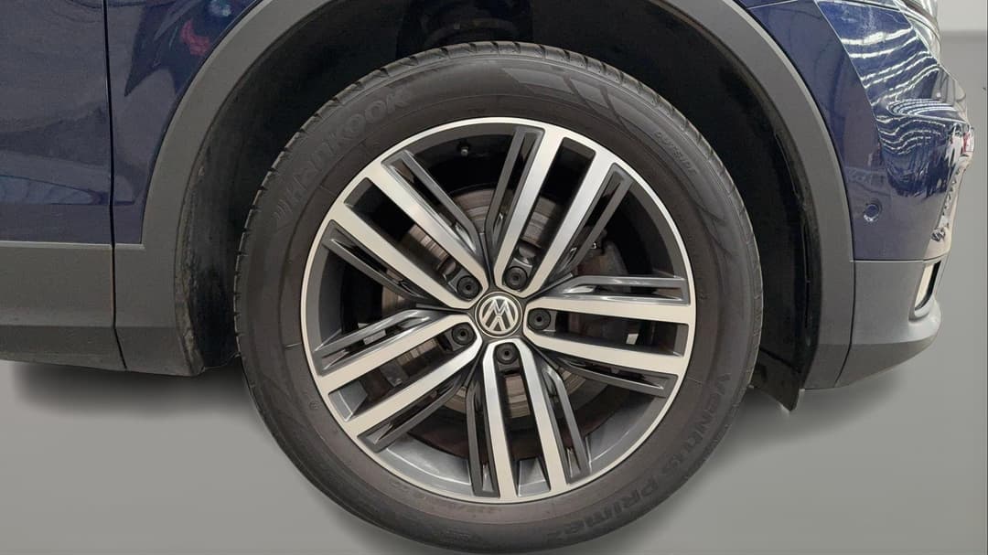 2018 Volkswagen Tiguan 162 Tsi Highline, Automatic, 91403 km, Right Front Wheel