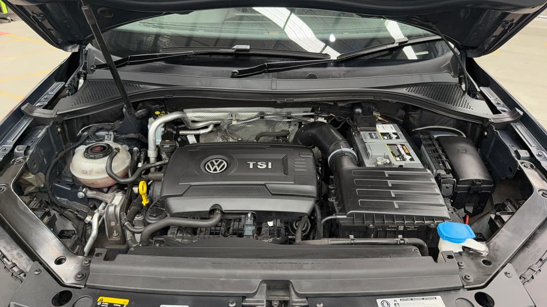 2018 Volkswagen Tiguan 162 Tsi Highline, Automatic, 91403 km, Open Bonnet (Engine)