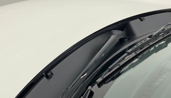 2019 Maruti Dzire VXI, Petrol, Manual, 32,436 km, Front windshield - Wiper nozzle not functional