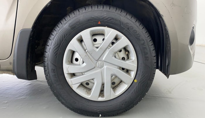 2019 Maruti New Wagon-R LXI CNG 1.0 L, CNG, Manual, 58,736 km, Right Front Wheel