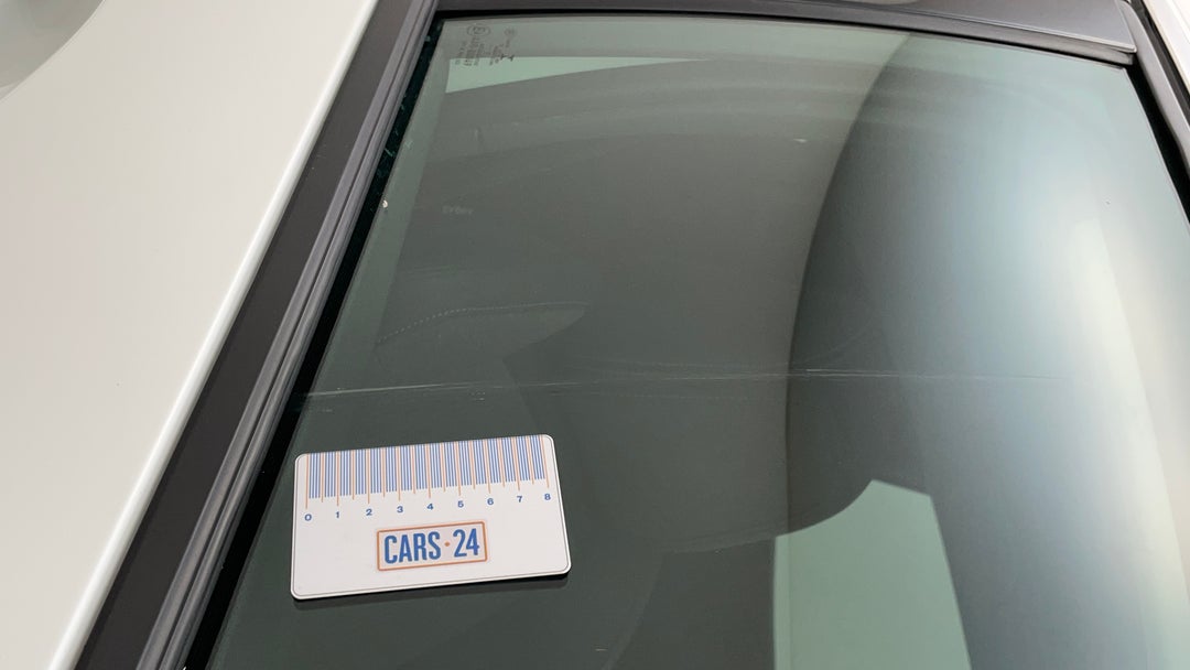 Window Glass Front RHS Scratch