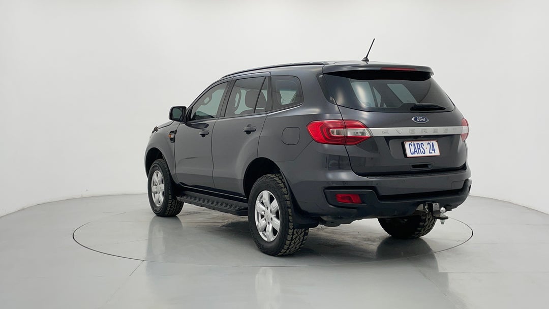 Left Back Diagonal (45- Degree) View