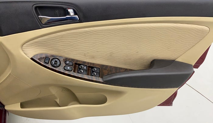 2014 Hyundai Verna FLUIDIC 1.6 VTVT SX AT, Petrol, Automatic, 79,210 km, Driver Side Door Panels Control