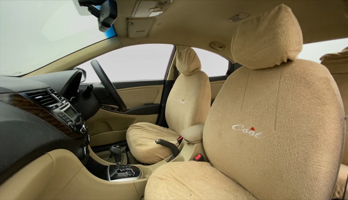 2014 Hyundai Verna FLUIDIC 1.6 VTVT SX AT, Petrol, Automatic, 79,210 km, Right Side Front Door Cabin