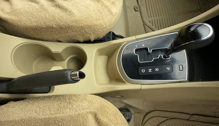 2014 Hyundai Verna FLUIDIC 1.6 VTVT SX AT, Petrol, Automatic, 79,210 km, Gear Lever