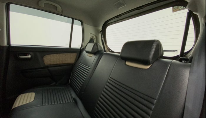 2017 Maruti Wagon R 1.0 VXI, Petrol, Manual, 21,753 km, Right Side Rear Door Cabin