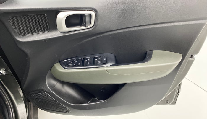 2020 Hyundai VENUE 1.0 TURBO GDI SX+ AT, Petrol, Automatic, 14,318 km, Driver Side Door Panels Control