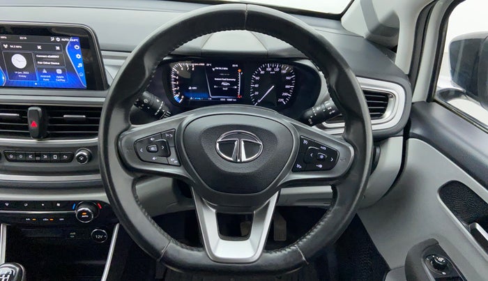 2020 Tata ALTROZ XZ 1.2, Petrol, Manual, 13,557 km, Steering Wheel Close Up
