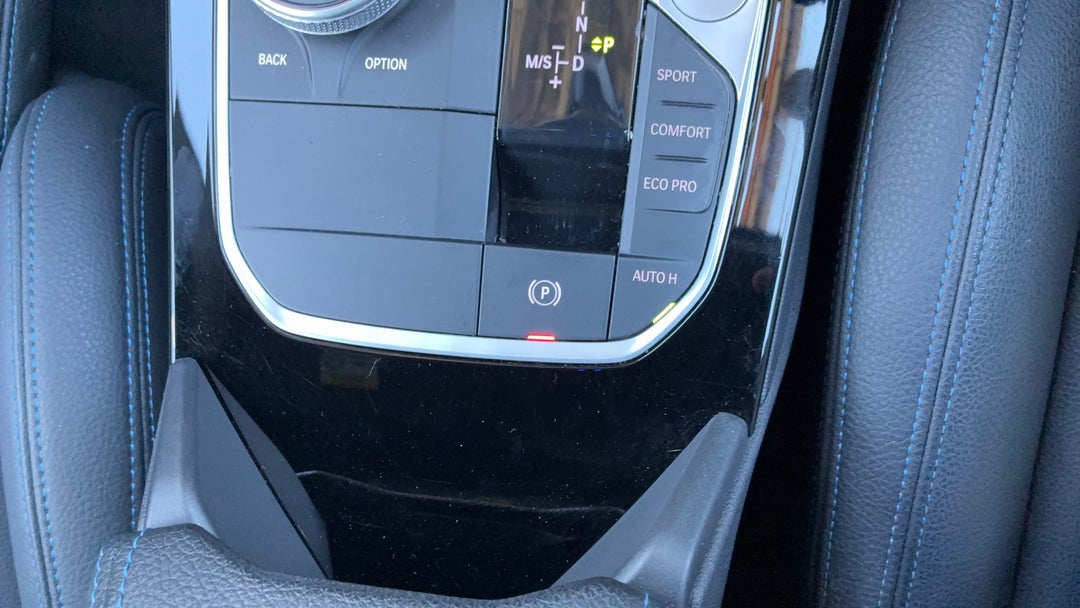 2020 BMW 1 18i M Sport, Automatic, 30322 km, Handbrake