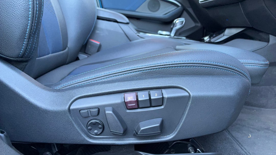 2020 BMW 1 18i M Sport, Automatic, 30322 km, Drivers Side Adjustment Panel