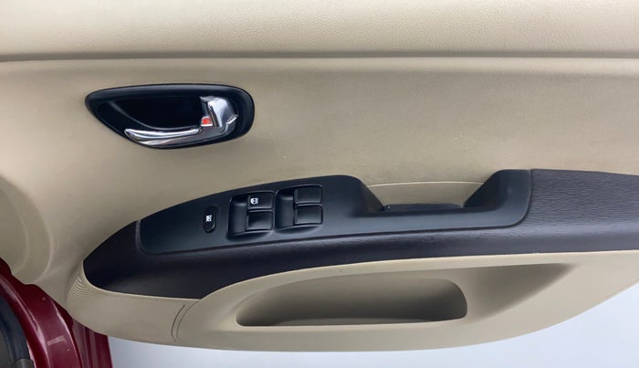 2015 Hyundai i10 SPORTZ 1.1 IRDE2, Petrol, Manual, 47,564 km, Driver Side Door Panels Control