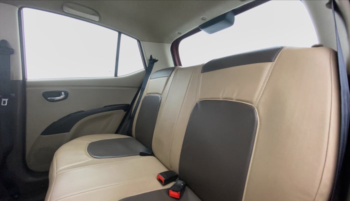 2015 Hyundai i10 SPORTZ 1.1 IRDE2, Petrol, Manual, 47,564 km, Right Side Rear Door Cabin View