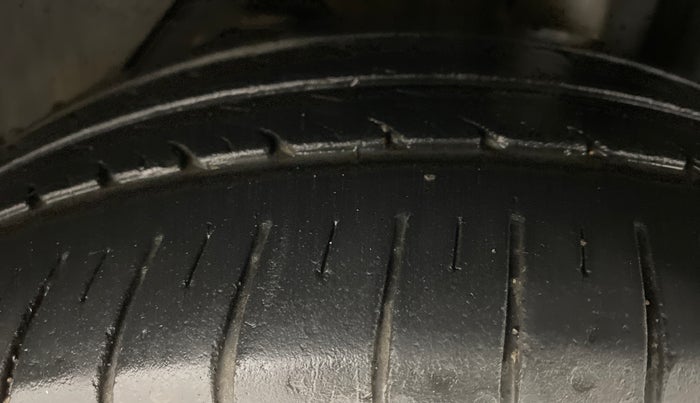 2018 Ford FREESTYLE TITANIUM 1.2 TI-VCT MT, Petrol, Manual, 32,226 km, Left Rear Tyre Tread
