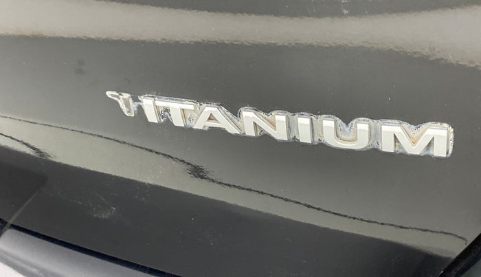 2018 Ford FREESTYLE TITANIUM 1.2 TI-VCT MT, Petrol, Manual, 32,226 km, Rear monogram/logo - Minor damage