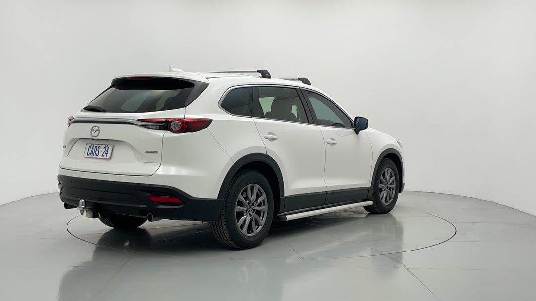 Right Back Diagonal (45- Degree) View