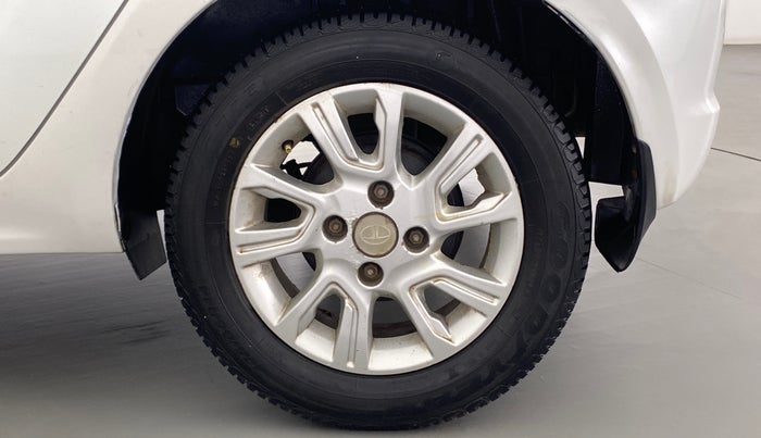 2016 Tata Tiago XZ 1.2 REVOTRON, Petrol, Manual, 49,430 km, Left Rear Wheel