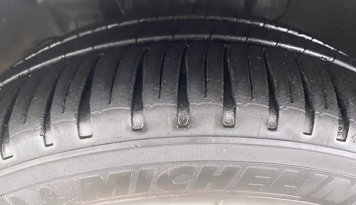 2016 Tata Tiago XZ 1.2 REVOTRON, Petrol, Manual, 49,430 km, Left Front Tyre Tread