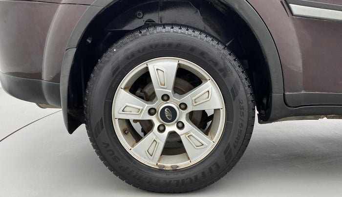 2014 Mahindra XUV500 W8, Diesel, Manual, 1,06,266 km, Right Rear Wheel