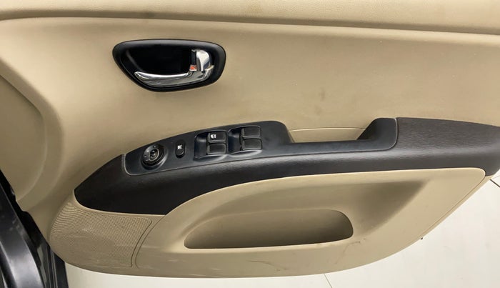 2011 Hyundai i10 MAGNA 1.2, Petrol, Manual, 49,759 km, Driver Side Door Panels Control