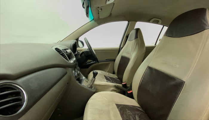 2011 Hyundai i10 MAGNA 1.2, Petrol, Manual, 49,759 km, Right Side Front Door Cabin